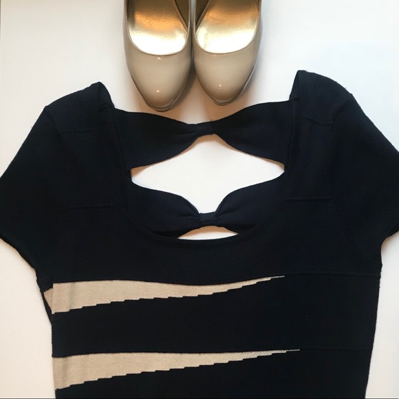 Pink Rose sweater dress - Picture 6 of 7